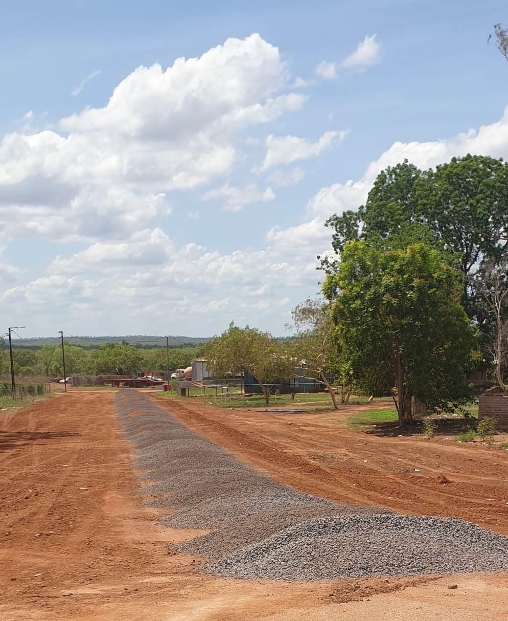 Roadworks on Nulawan Road, Ngukurr